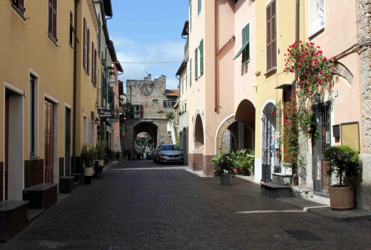 Case Rossa E Blu Villanova d'Albenga Exteriér fotografie